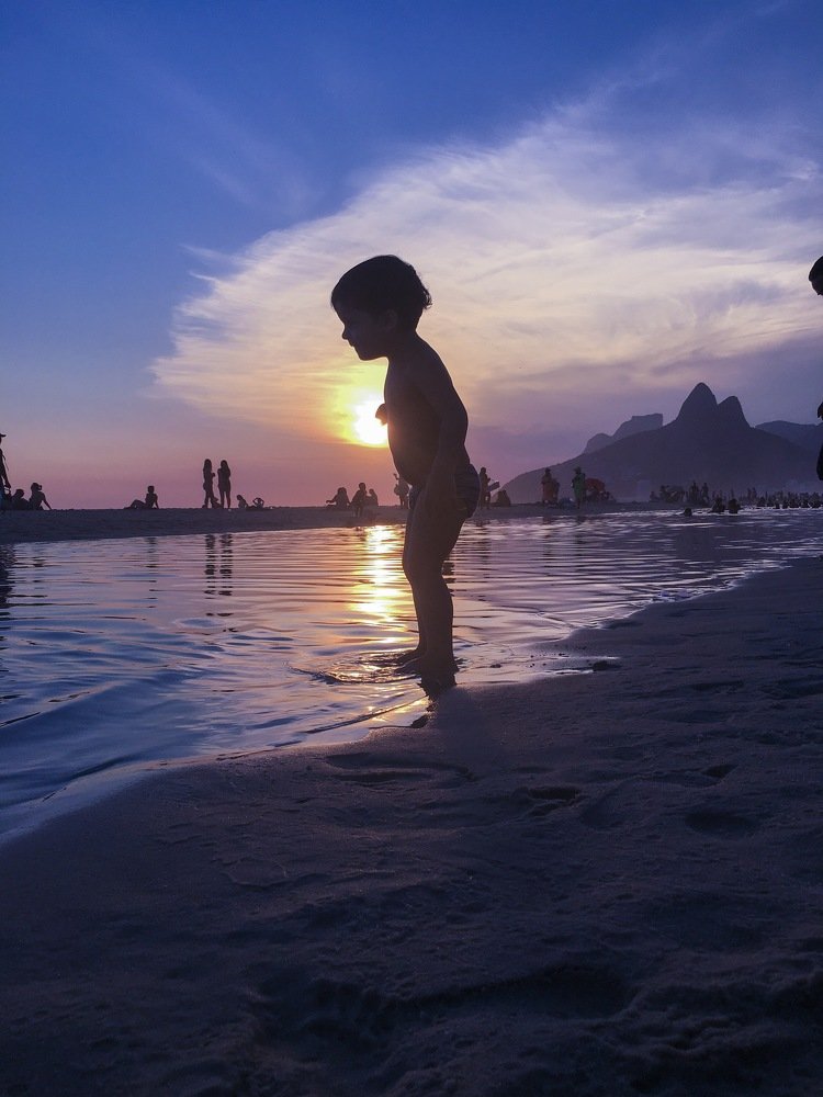 Knowing my new toy. The sea...