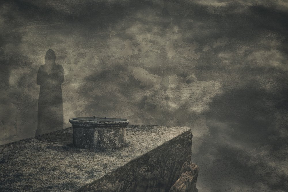 Photograph by Jerry de Stexhe