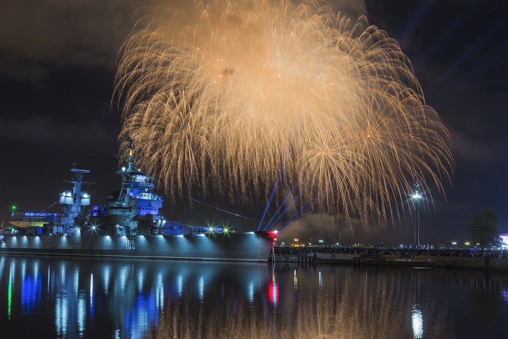 Праздничный салют 9 мая 2019.