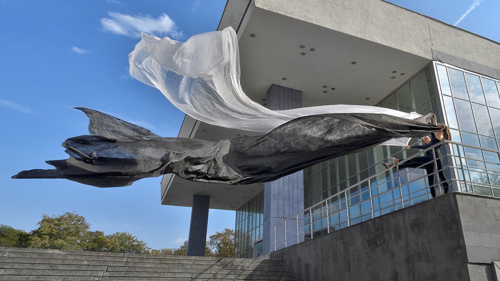 Ветер и ткань