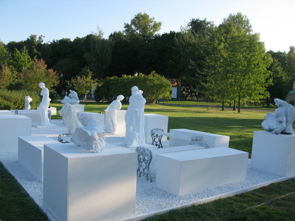 В "Греческом стиле"