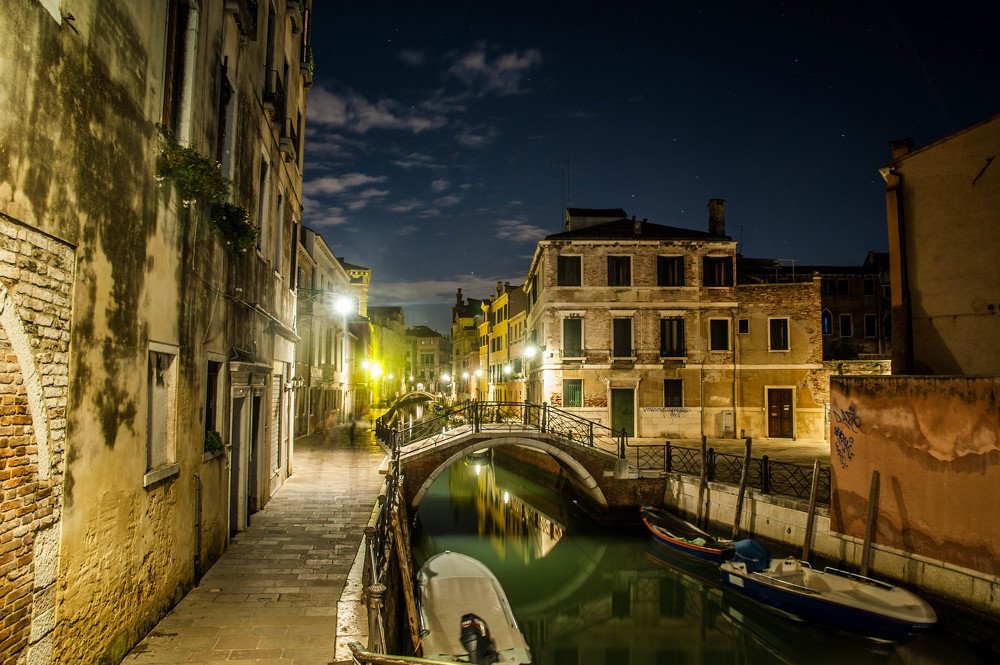 A night walk in Venice