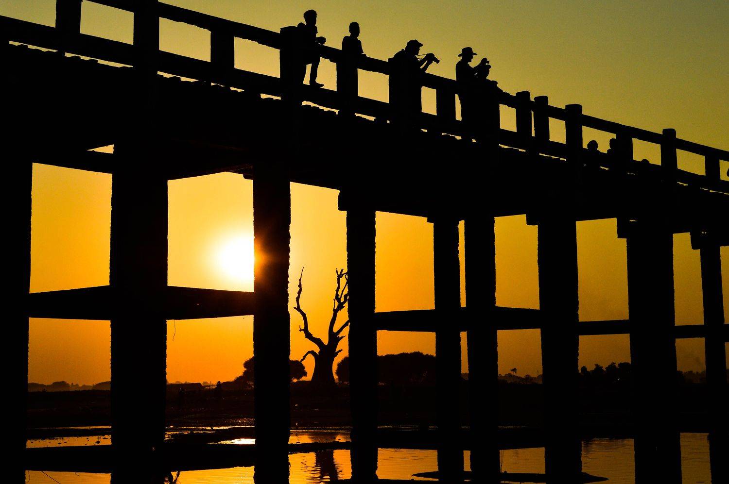 The passage of life on the U`bein bridge.