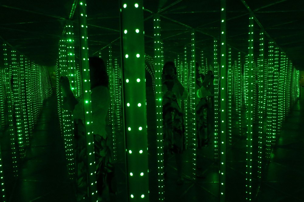 Зеркальный лабиринт. Зеленый.