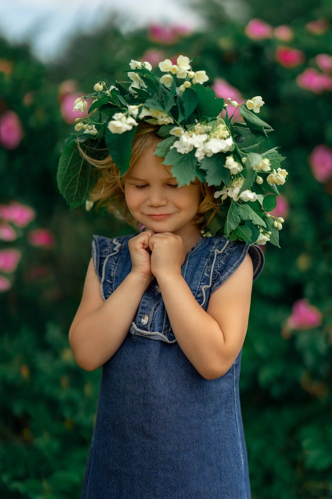 В саду шиповника