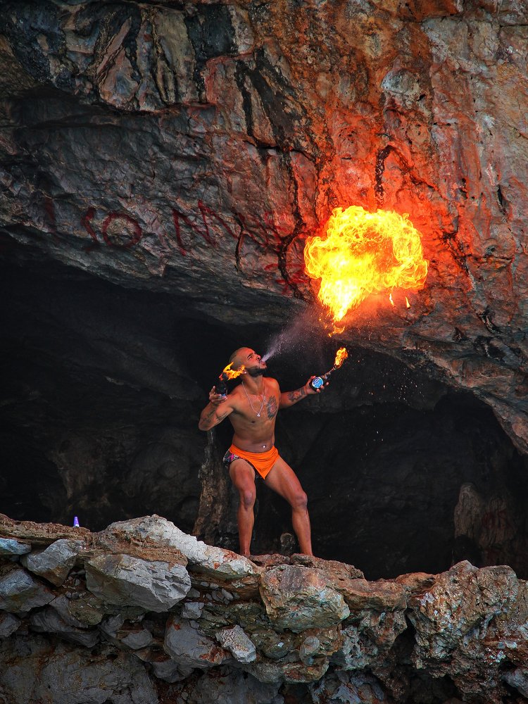 Фотография автора Victor Sacaliuc