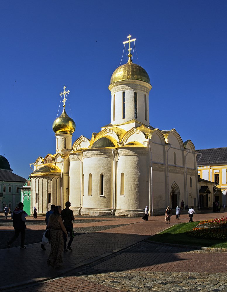 Утреннее золото куполов