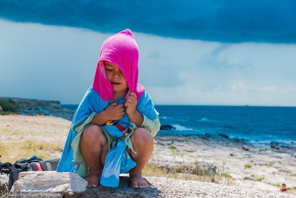 В полотенце