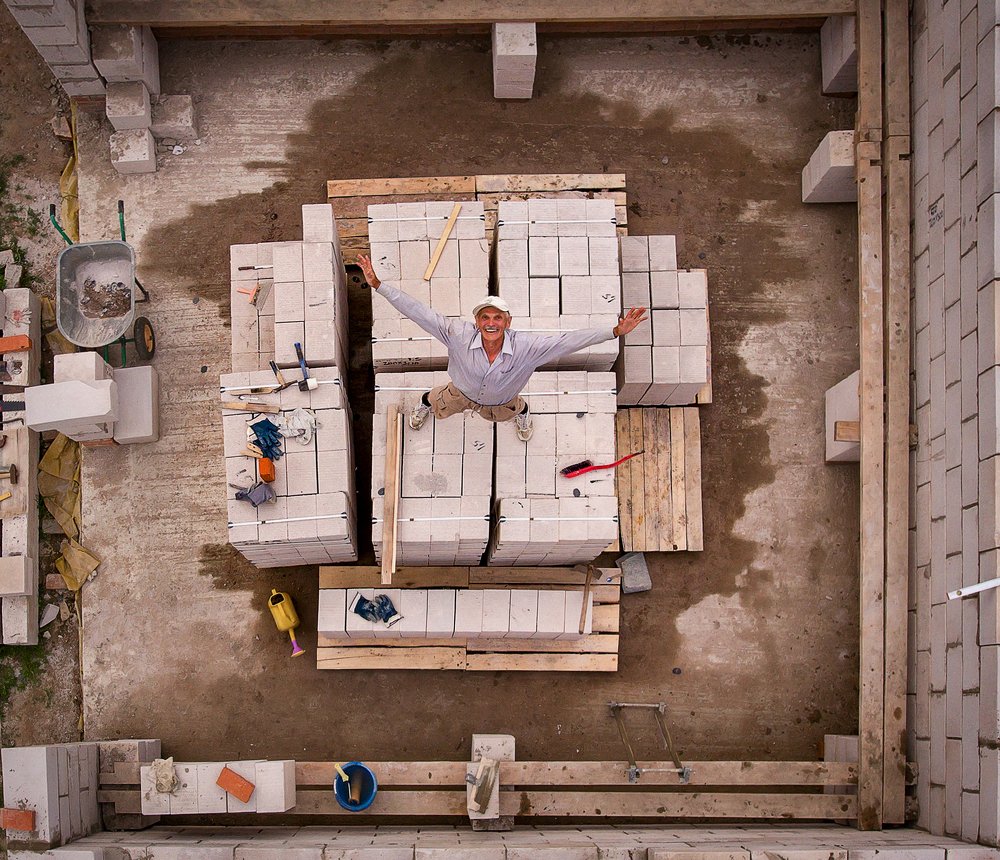 Своими руками.