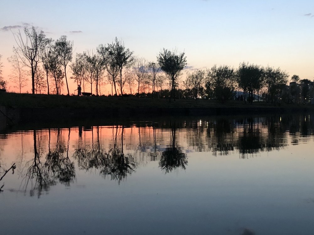 Человек и закат