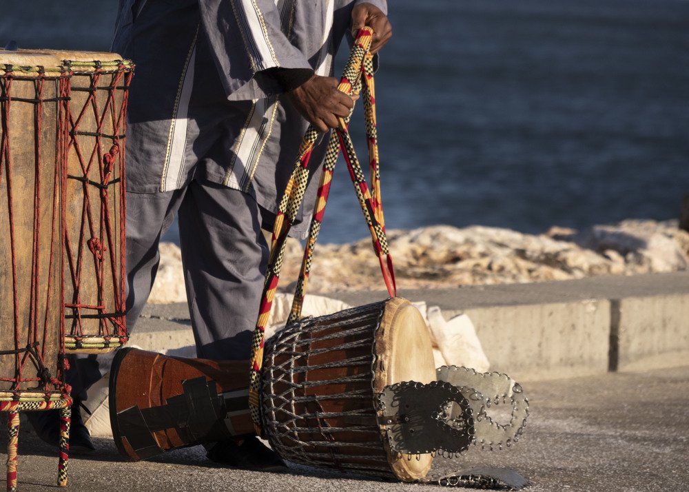 African musician playing in Lisboa