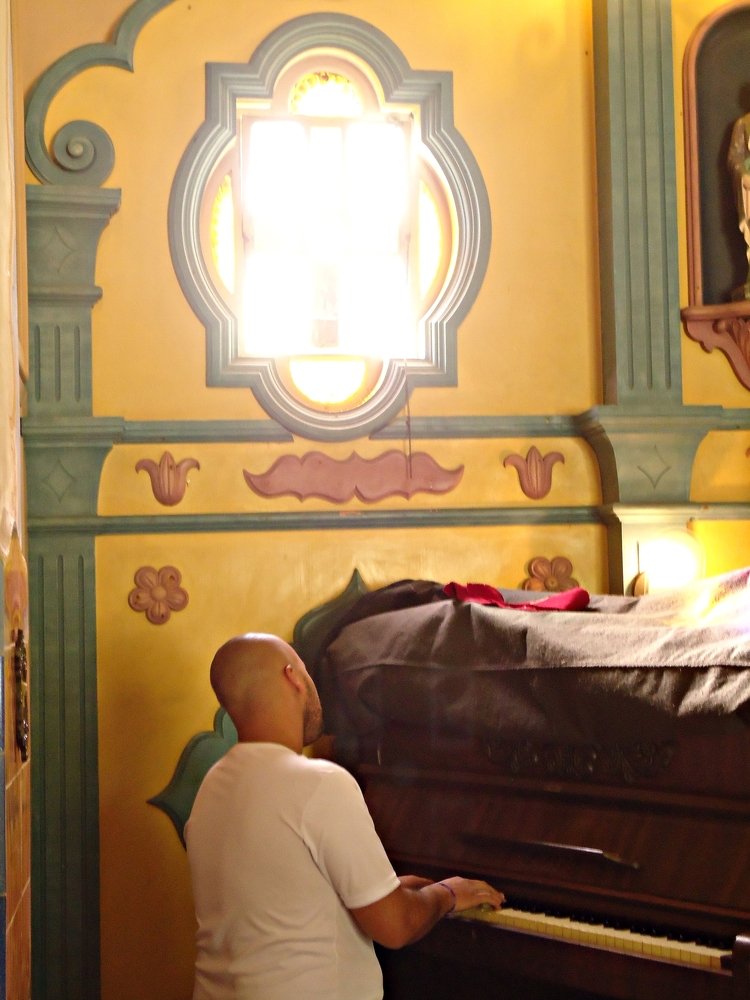 Photograph by Régis Santos