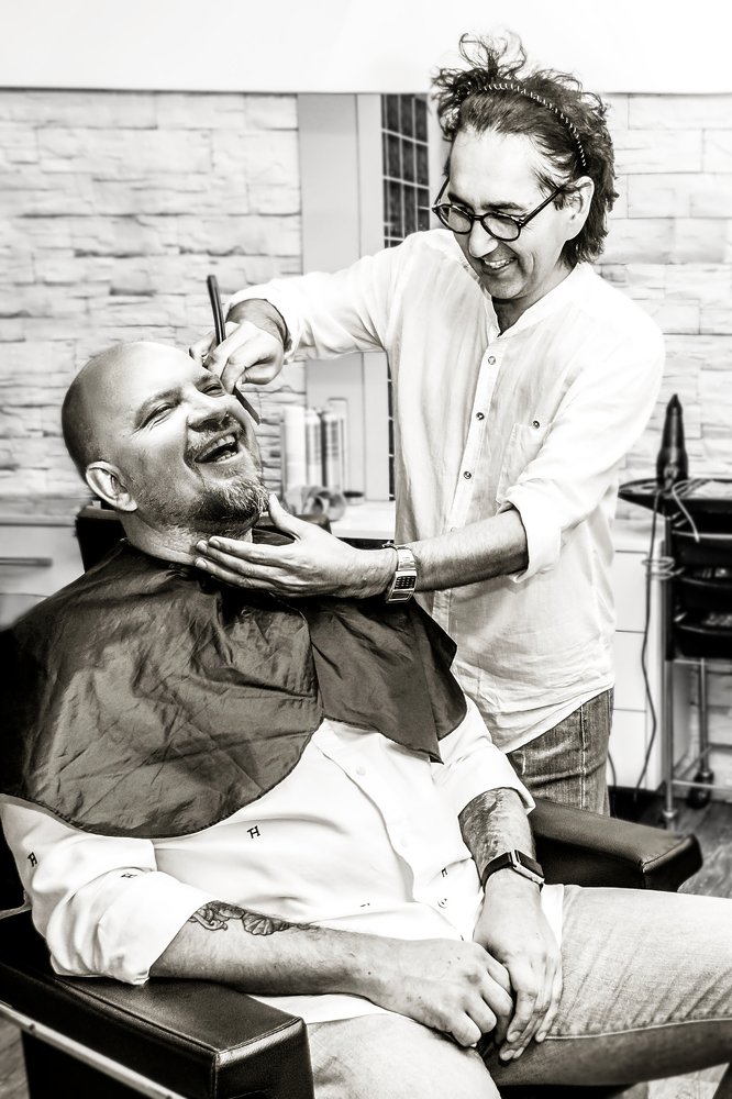 У брадобрея