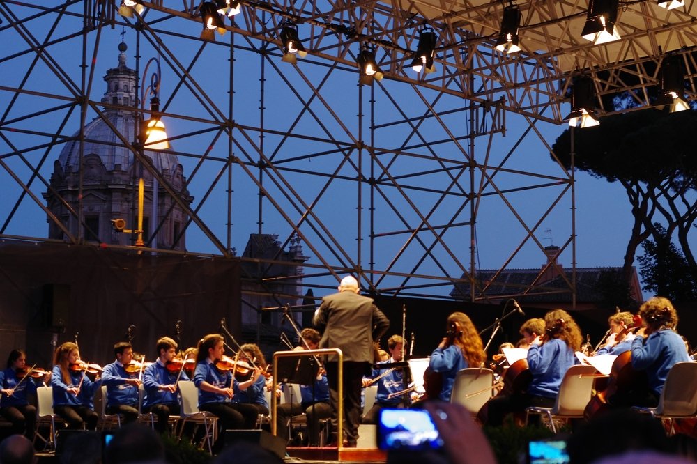 Photograph by Alexandr Bushmelev