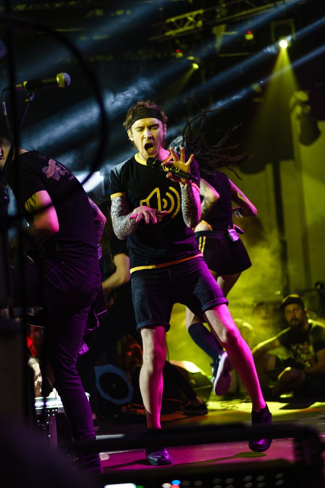 До кончиков пальцев