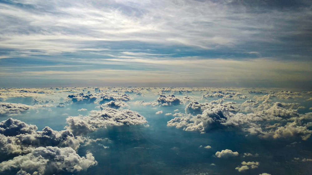 В облаках