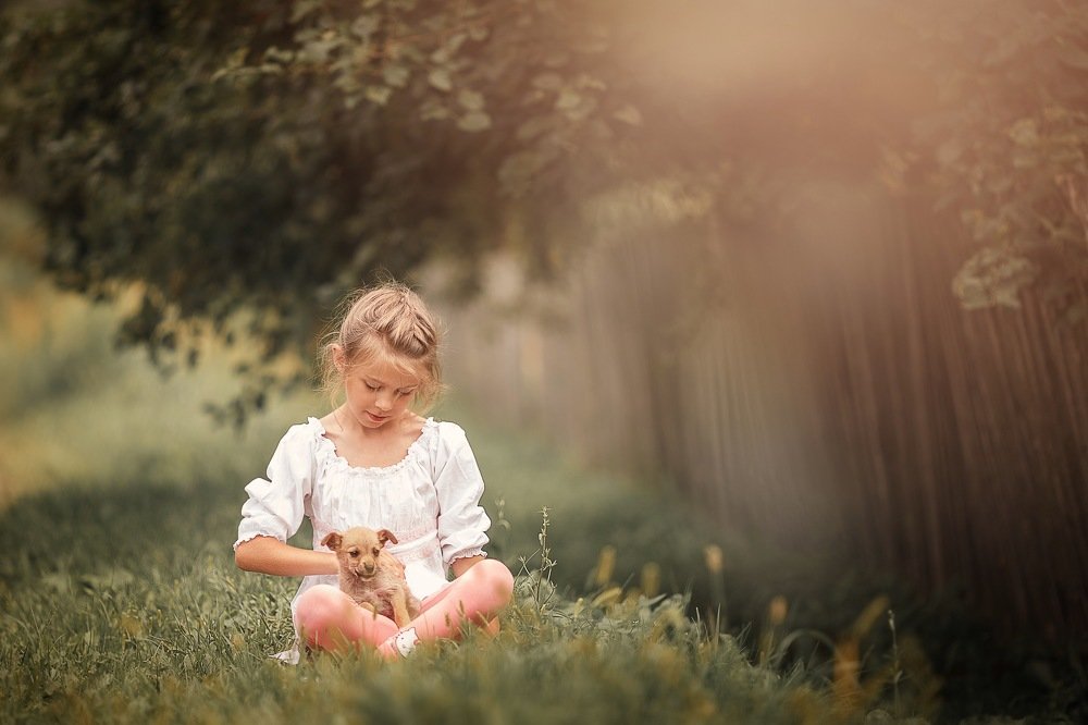 «A best friend is someone who loves you when you forget to love yourself.”