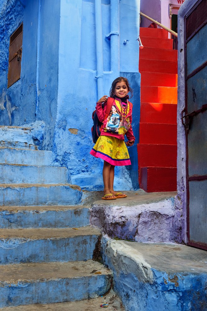 На улице голубого города