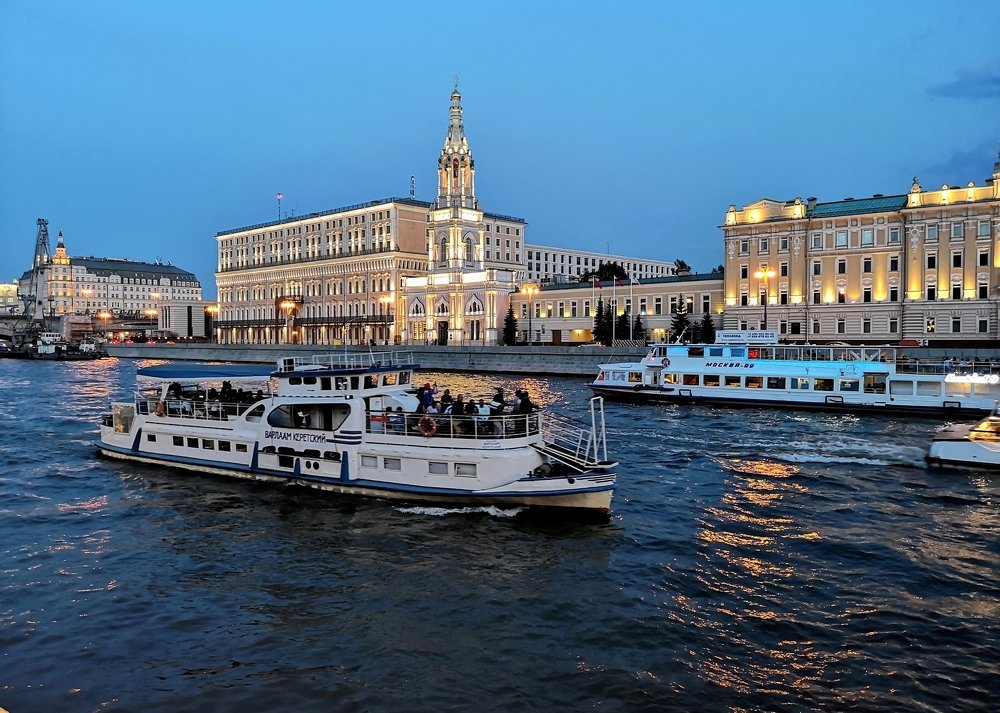 Кто обгонит?