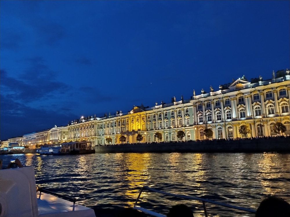 Ночной Эрмитаж