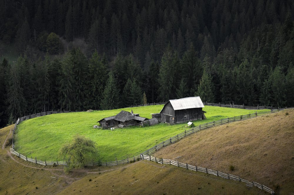 Photograph by Holhos Nick