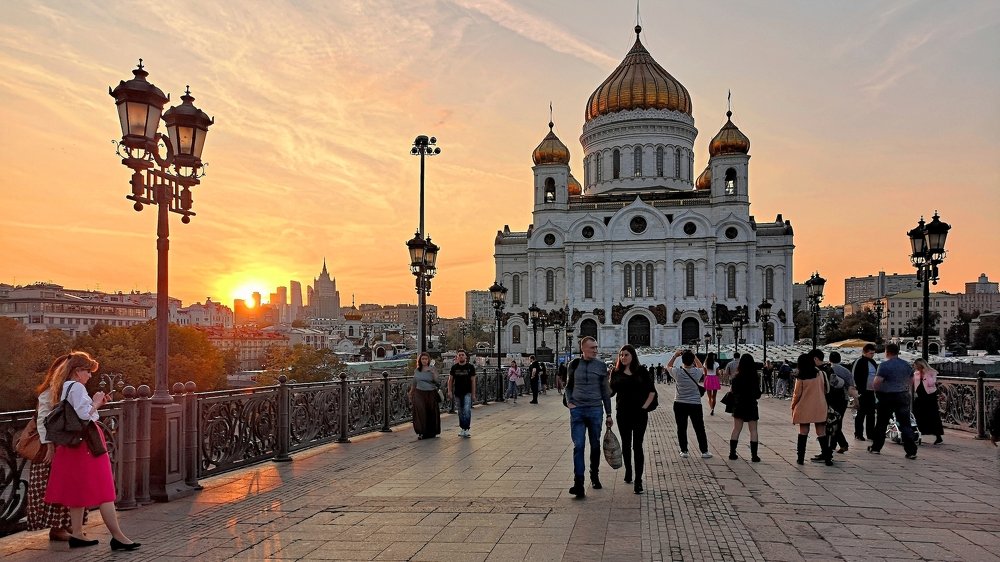 Закат на мосту...