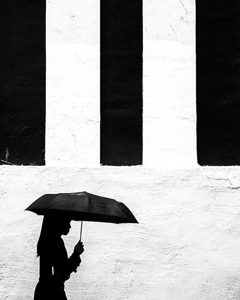 Black and white lines