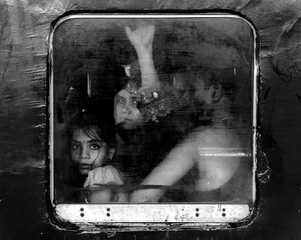 Eyes of the straggle journey