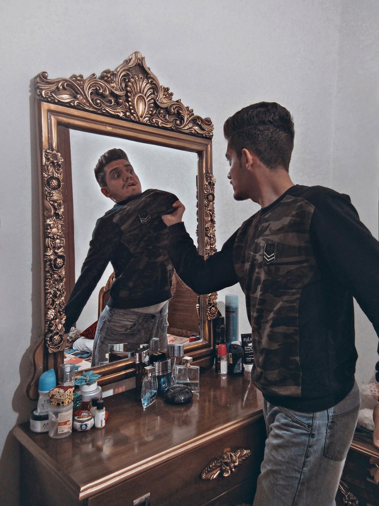 Photograph by Davod Nazari