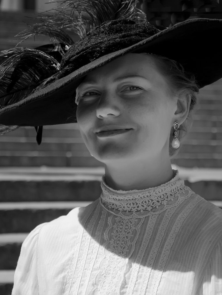 С жемчужной серёжкой