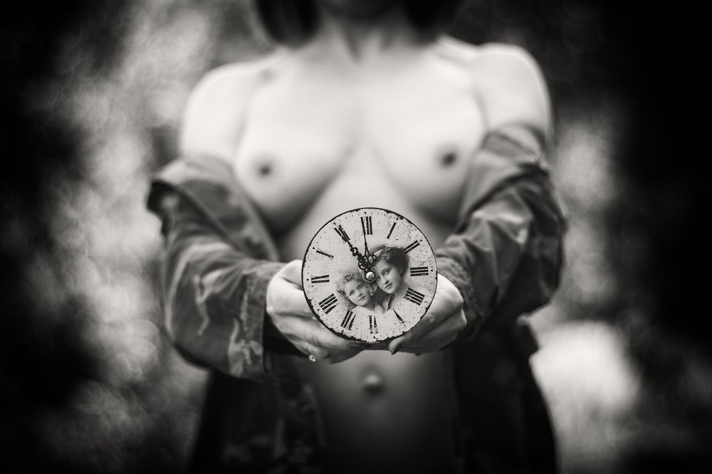 Дама с Часами