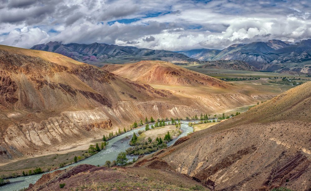 Алтай....долина реки Чаган-Узун...