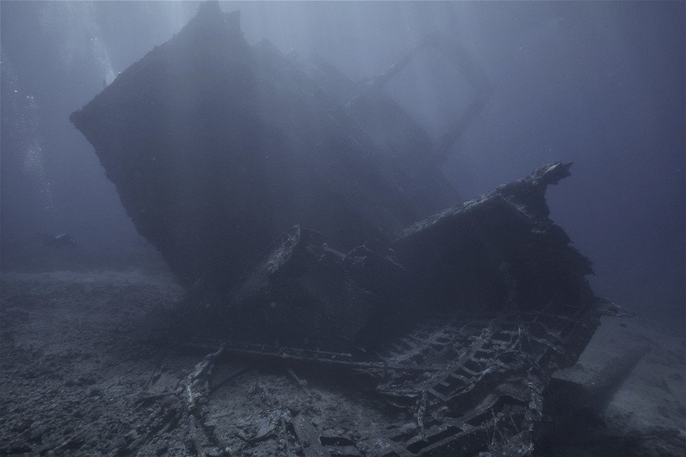 Photograph by Mikhail Khlavna