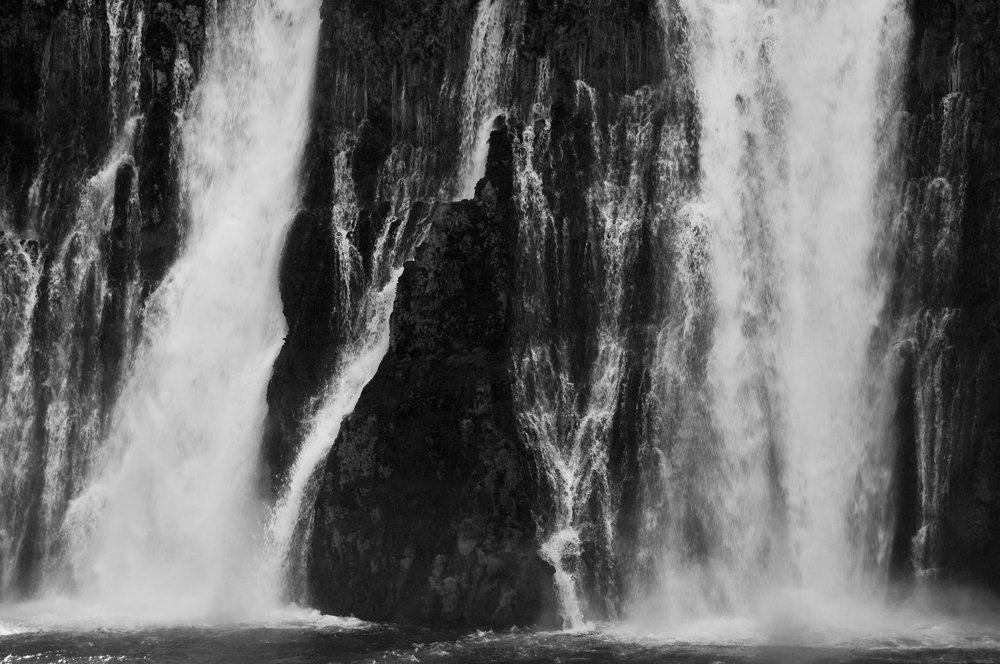 Photograph by Yng-Jaw Jiing