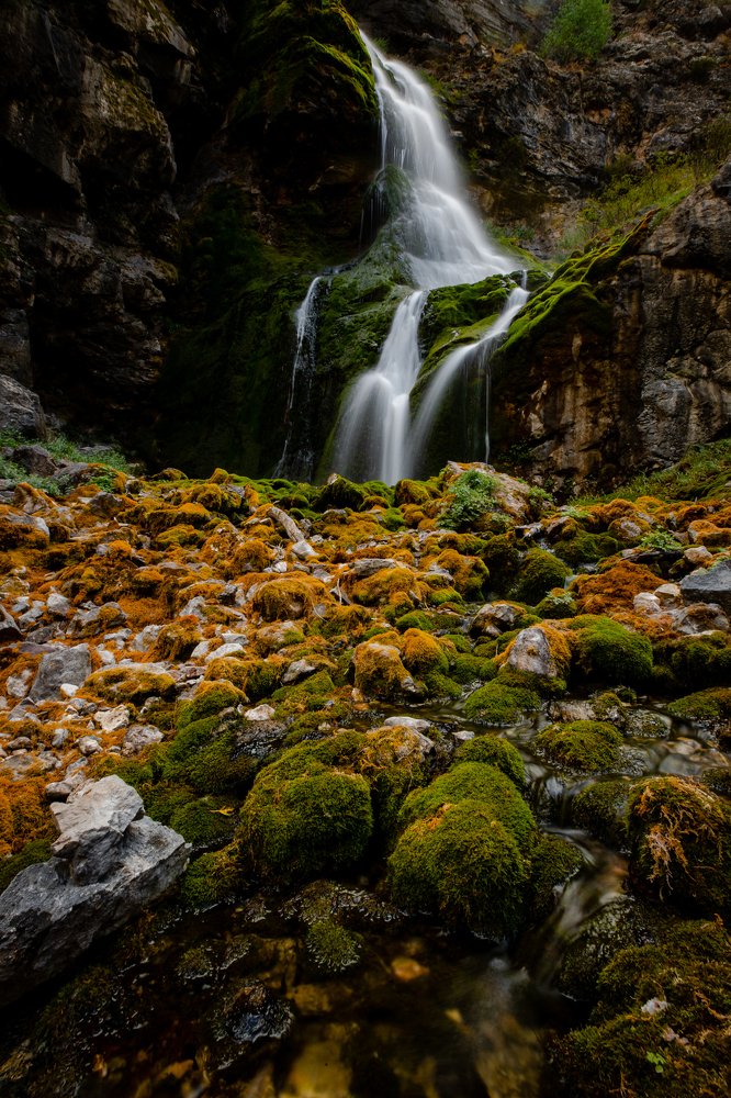 Родниковый водопад