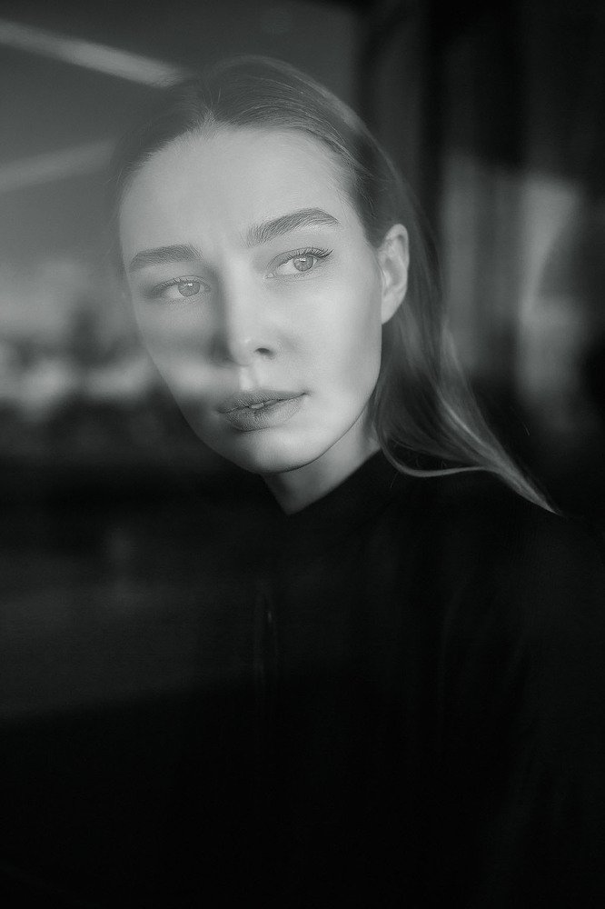 За стеклом - Behind glass