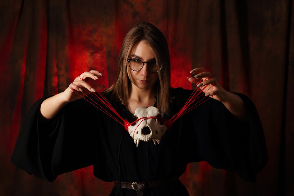 Оракул. Гадающая на костях.