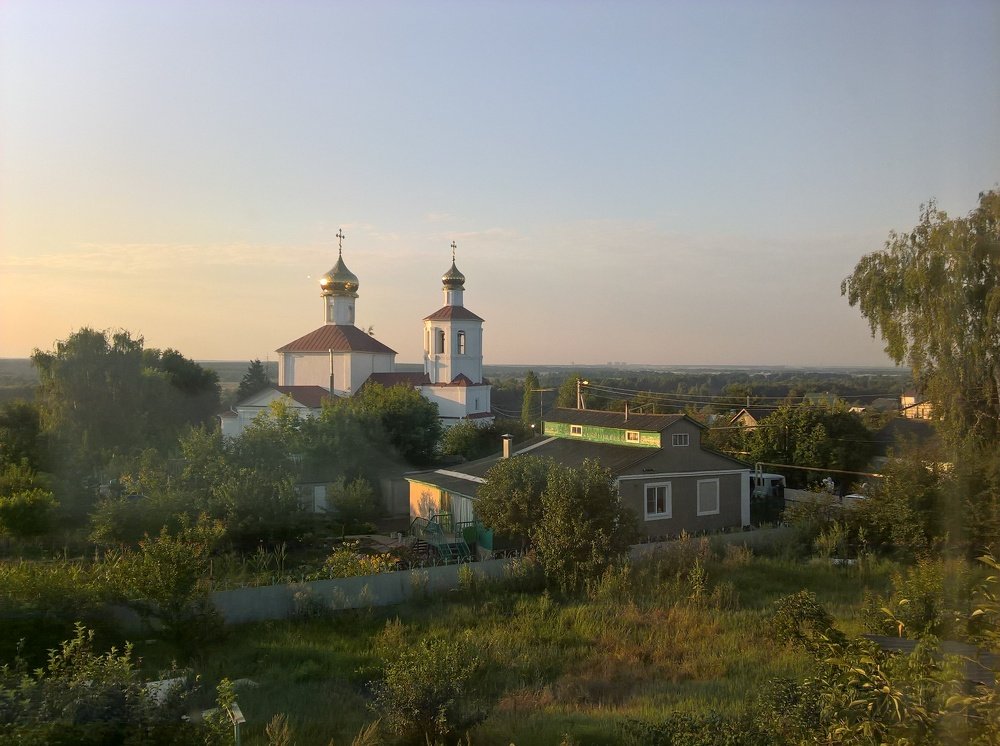 частный вид из окна...