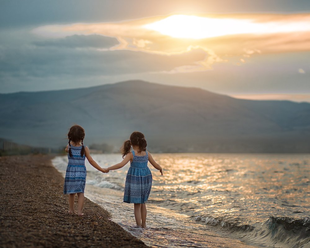 Закат на озере