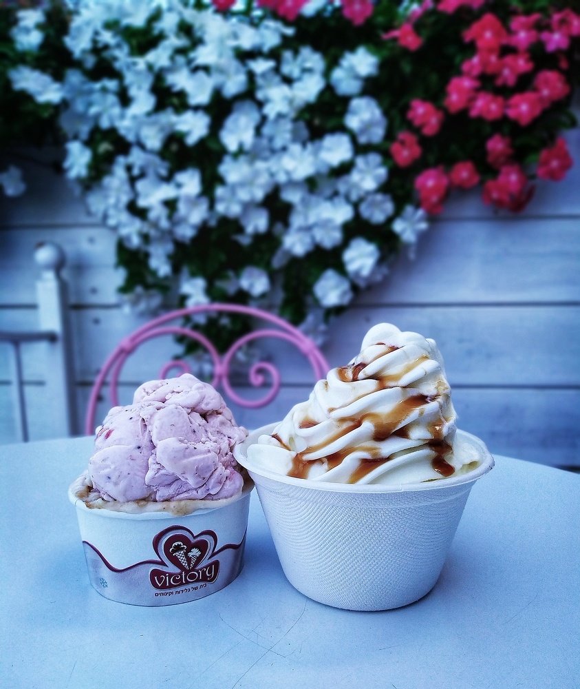 Photograph by Israel Roistacher