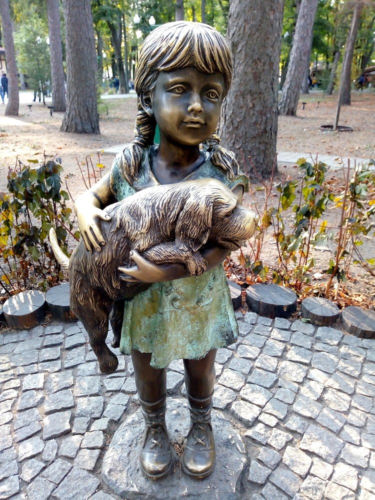 Девочка с собакой