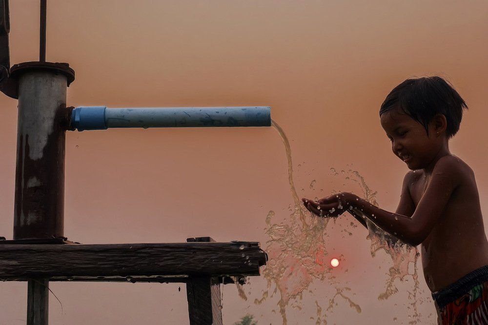 Photograph by Aung Tun