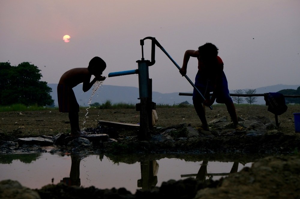 Photograph by Aung Tun