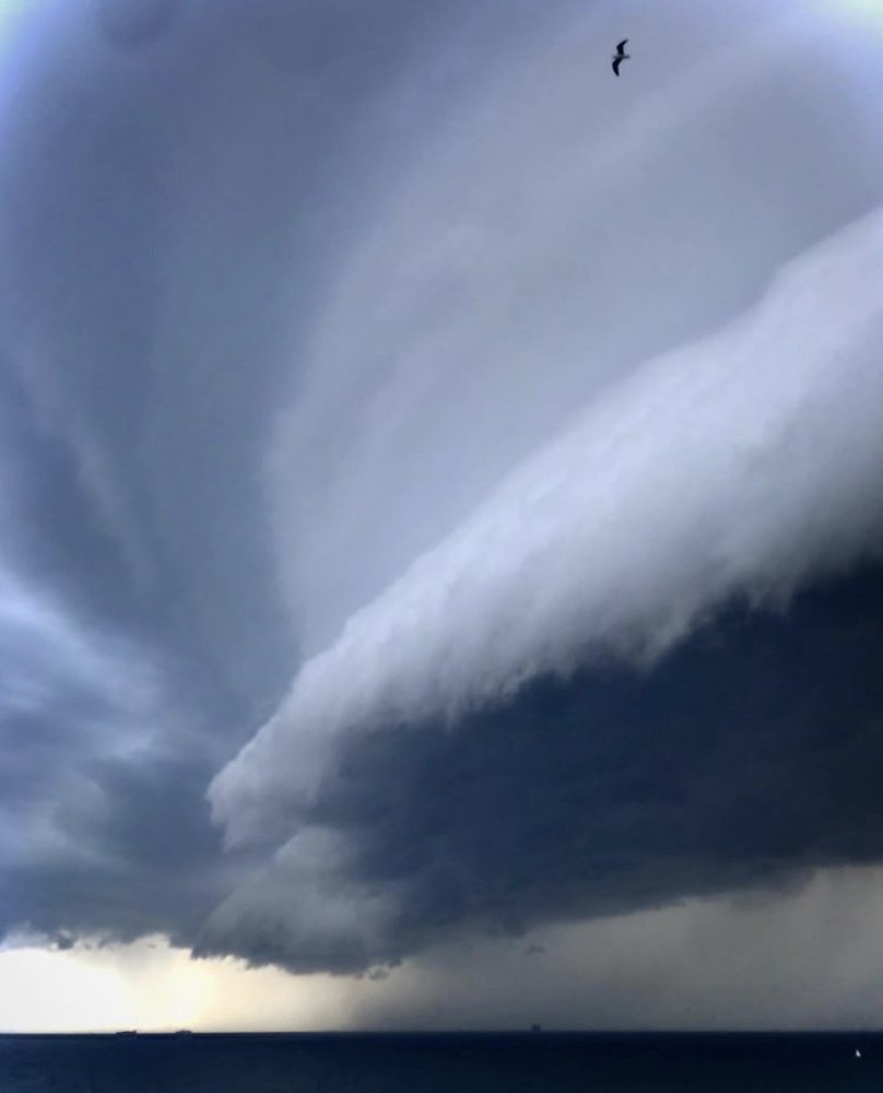 объятия облаков