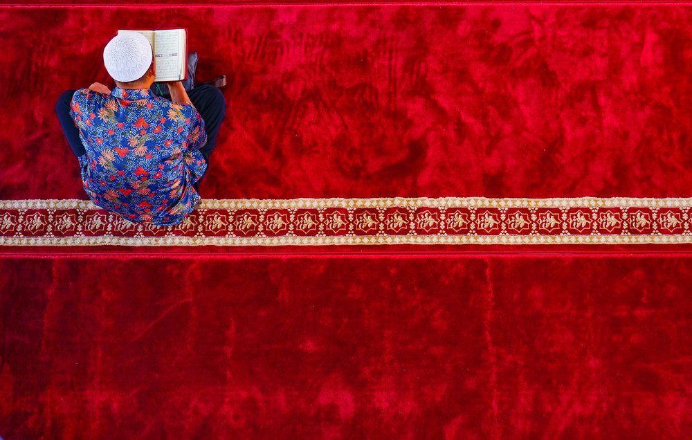 reading the holy Qur'an