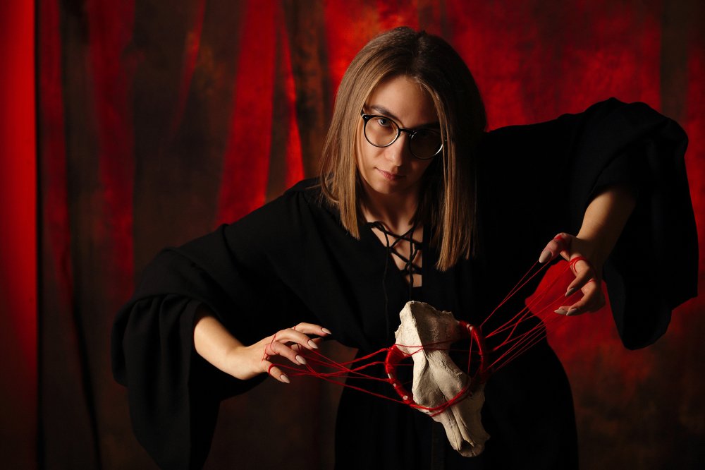 Оракул. Гадающая на костях.