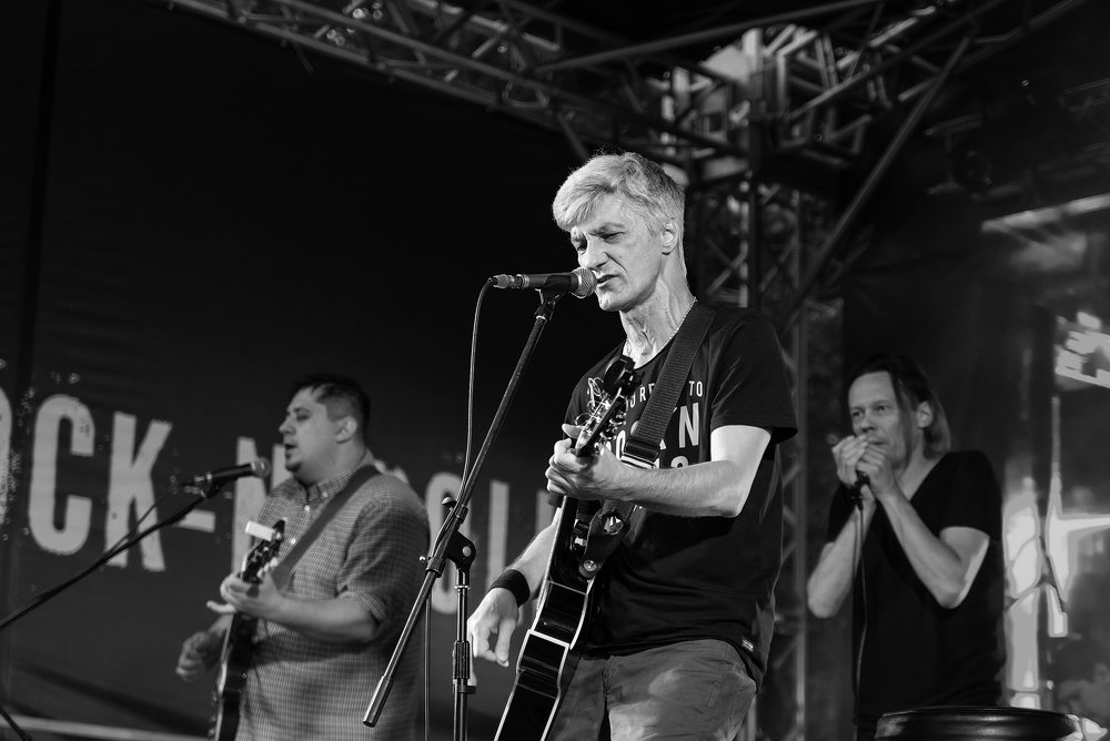 Разные люди