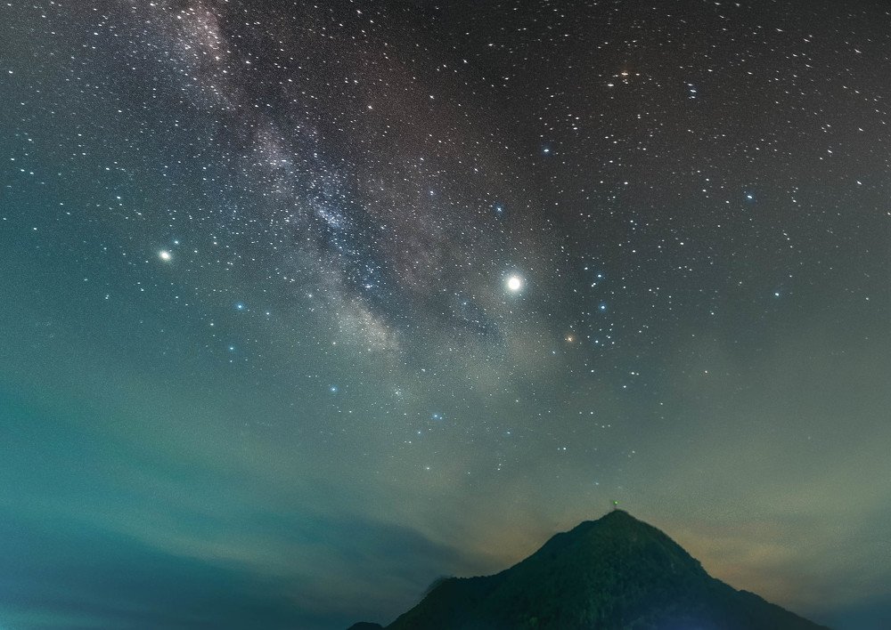 Photograph by Hoàng Hiếu