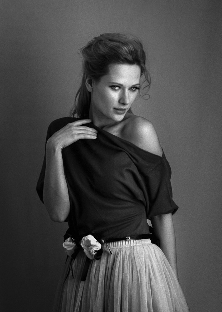 Woman with open shoulder