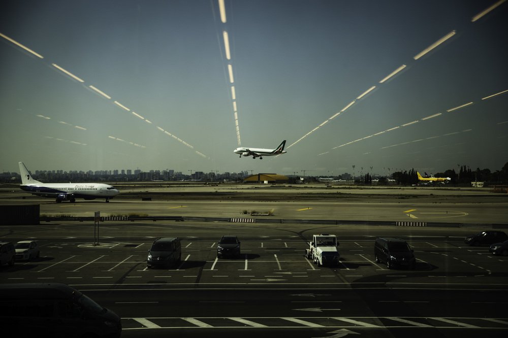 Из окна зала ожидания